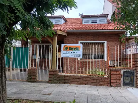 Ph Tipo Casa Varios ambientes con Fondo y pileta