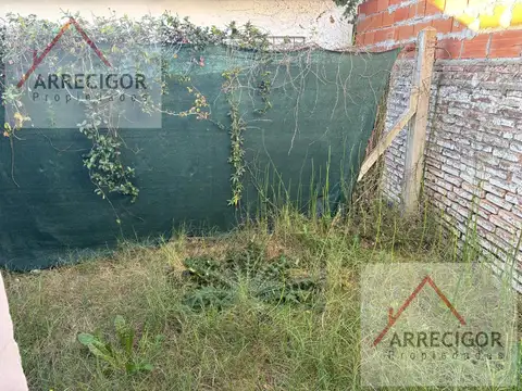 Local en Alquiler en Manuel B Gonnet, $ 560.000