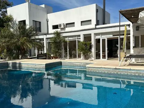 Casa en Country cerrado 