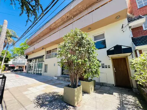 Oficina de 4 ambientes en alquiler en Martinez