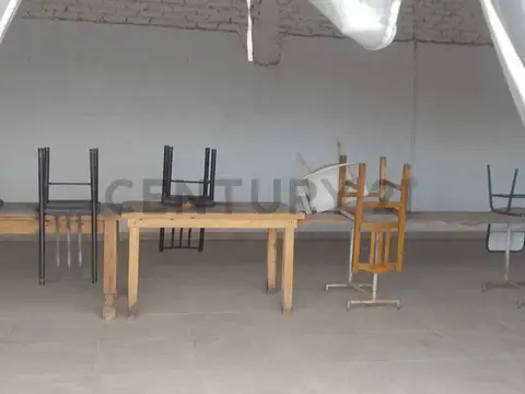 Casa 2 ambientes con 3 baños