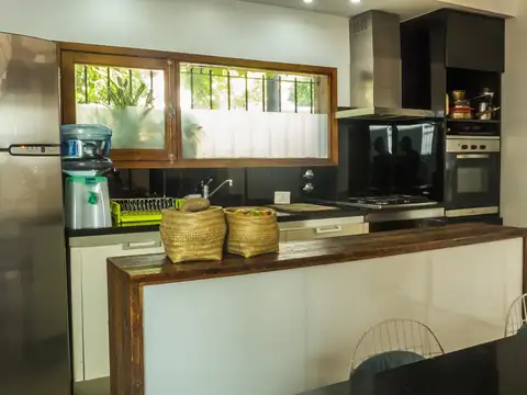 Casa 4 dormitorios en Chacarita con Patio y Terraza