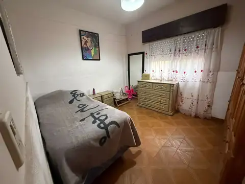 Casa 4 ambientes con 1 baño