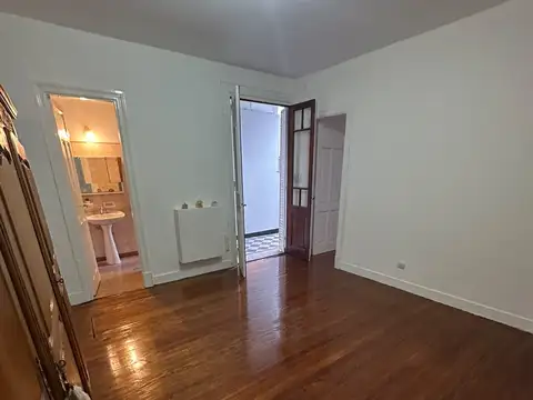 PH 2 ambientes al contrafrente con patio y terraza. Sin gastos de expensas