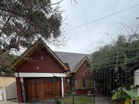 Chalet 4 ambientes en venta con cochera – William Morris, Hurlingham