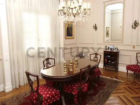 Casa 8 ambientes con 2 baños