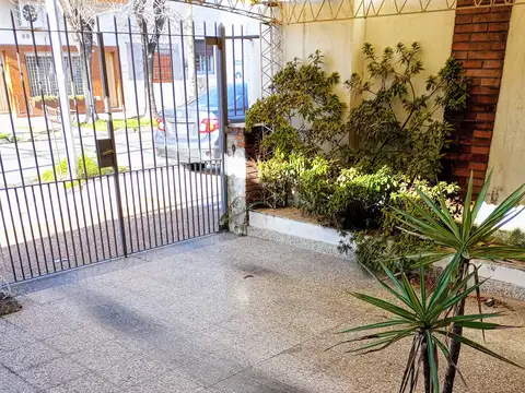 Doctor Atilio E Lavarello 500