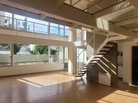 EXCELENTE DÚPLEX, TIPO LOFT !  COCHERA OPCIONAL...