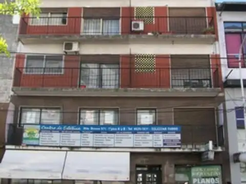 MUY BUEN DEPTO. DE 2 DORMIT. APTO PROFESIONAL FTE AL MUNICIP