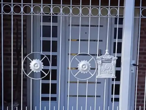Casa en Venta en Villa Elvira, USD 90.000