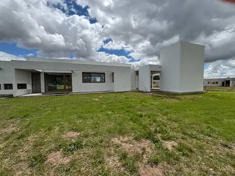 Casa en Venta en Bragado, USD 270.000