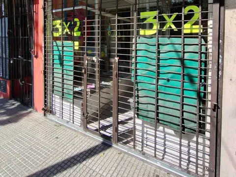 EN PLENO FOCO COMERCIAL – BUEN ESTADO