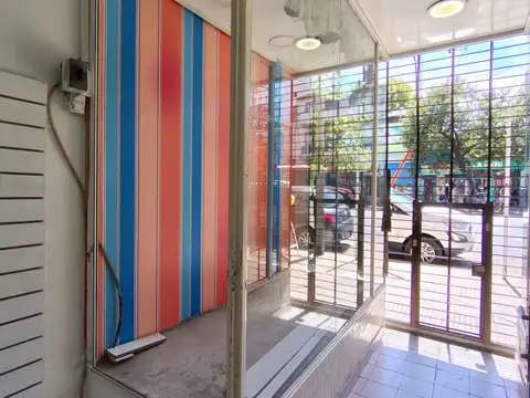 Local en Alquiler Via Púb.