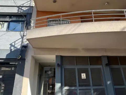 VENTA 2 AMB C/ LAVADERO Y COCHERA (54 m2)