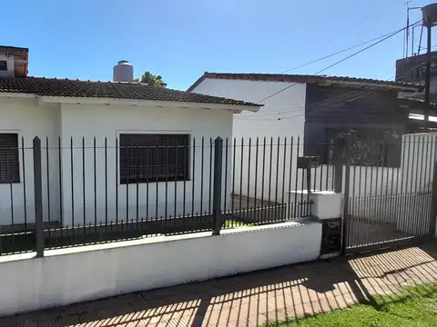 Casa en Venta en Burzaco, Partido de Almirante Brown