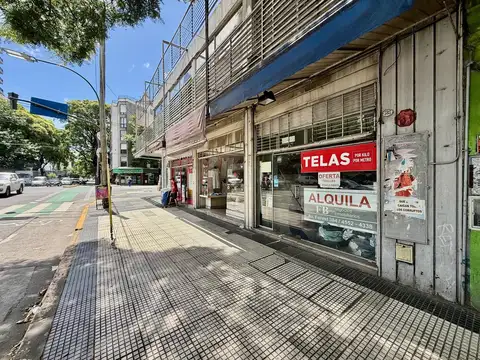 Avenida Forest  al 500