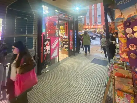 LA MEJOR ESQUINA DE ONCE RIVADAVIA Y PUEYRREDON