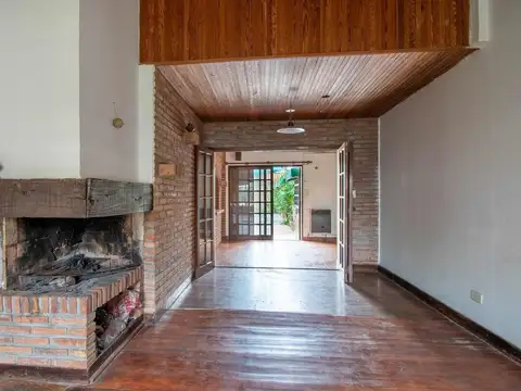 CASA EN VENTA CON PATIO LA FLORIDA