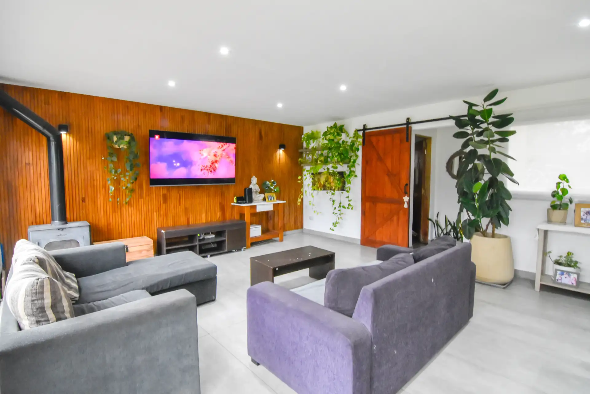 Casa 5 amb. con gran parque y e/ para varios autos - Acantilados