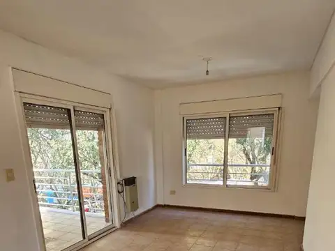 OPORTUNIDAD 2 AMB CON COCHERA FTE. A ESTACION SAN ANDRES