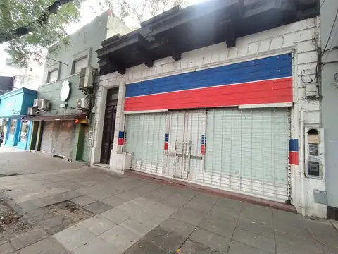 LOCAL PLANTA BAJA  SUBSUELO 147 M2.TOTALES EN VILLA ORTUZAR  