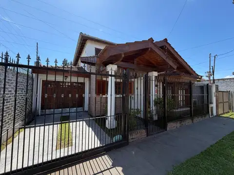Casa en venta en Escobar     ID 5896