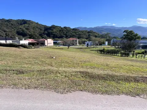 Terreno en Venta en Countries y Barrios Cerrados en San Lorenzo, USD 110.000