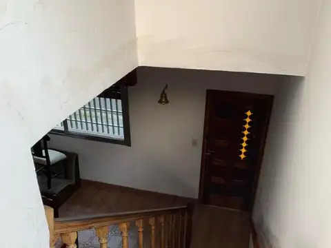OPORTUNIDAD Casa 5 Ambientes c/ Cocheras + Quincho