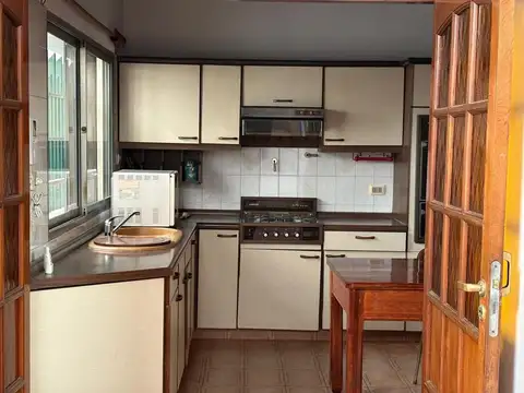 Casa 5 ambientes con 4 baños