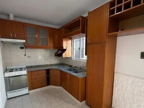 Depto Tipo Casa 3 ambientes con 1 baño