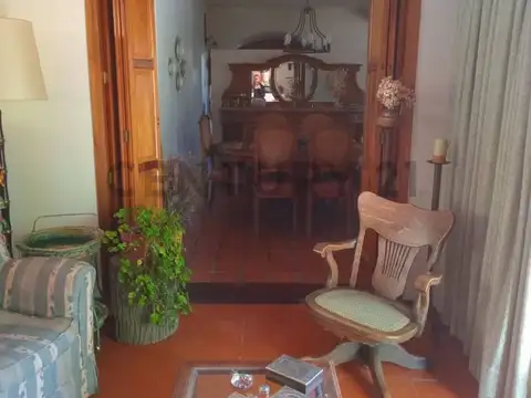 Bogotá 7800, Piso 0