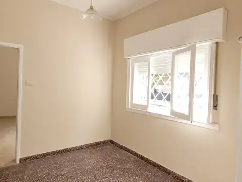 PH DE 3 AMB AL FRENTE CON  COMEDOR DIARIO -  LAVADERO - TERRAZA COMPARTIDA