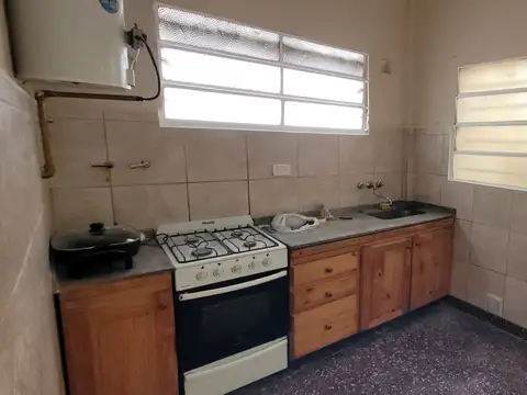 PH DE 3 AMB AL FRENTE CON  COMEDOR DIARIO -  LAVADERO - TERRAZA COMPARTIDA