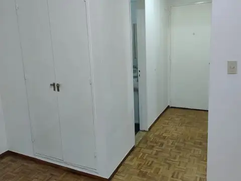 CÓMODO MONOAMBIENTE EN INMEJORABLE UBICACION