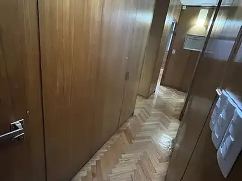 Oficina 5 ambientes con 2 baños