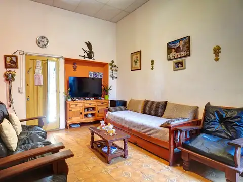 Depto Tipo Casa en Venta 60 años