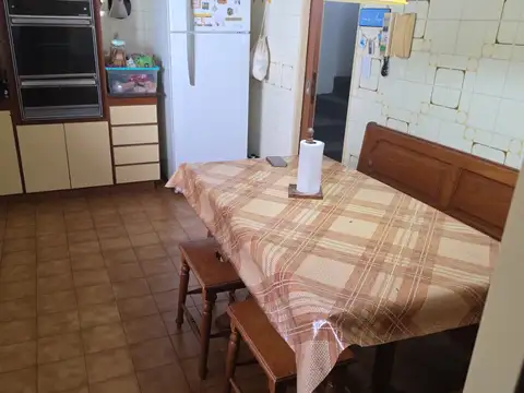 Alquiler de triplex en Florida con jardín, pileta y garage | 3 dormitorios + dependencias