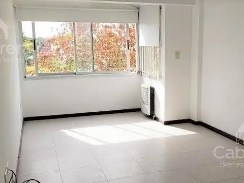 Alquiler de Monoambiente con cochera, en La Plata