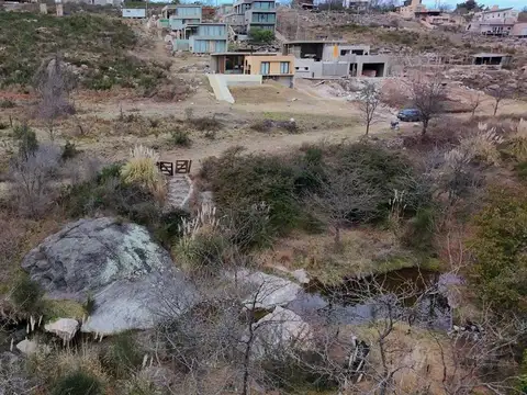 VENTA CASA VILLA GIARDINO 2 DORM PILETA FRENTE RIO