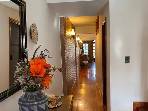 Depto Tipo Casa 4 ambientes con 2 baños