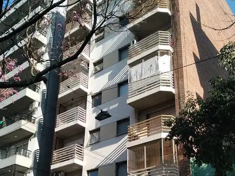 Departamento 1 dormitorio con patio - Martin