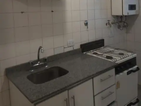 Departamento en Alquiler en Microcentro, $ 550.000
