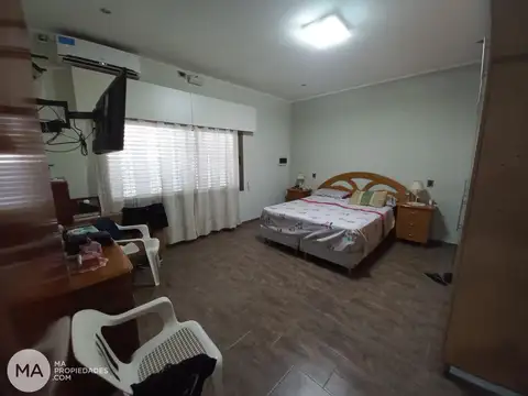 Casa 6 ambientes con 3 baños