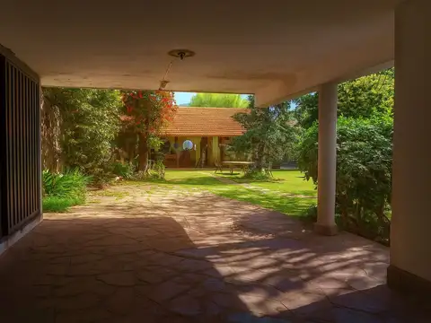 VENTA LOTE 1800 M2 VILLA LUZURIAGA