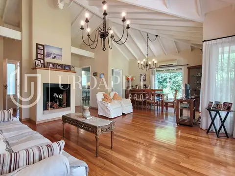 Casa 5 ambientes con 2 baños