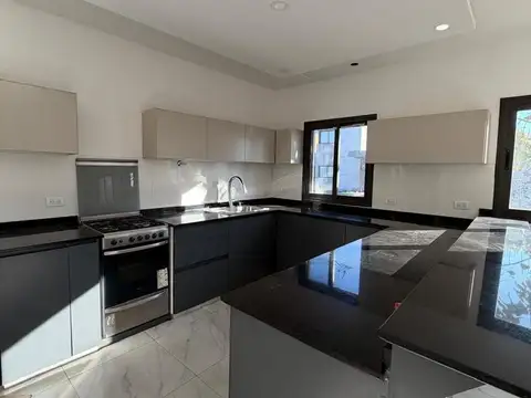 Casa en Venta en Luján de Cuyo, USD 170.000