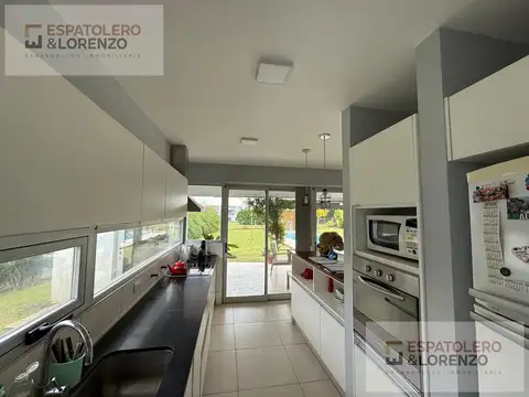 Casa en Alquiler en Arenas del Sur, USD 2.000