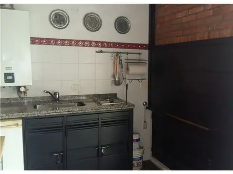 CASA A LA VENTA EN MARTINEZ CON 3 DORMITORIOS