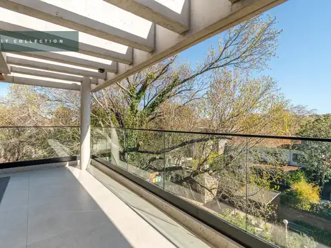 Divino departamento en venta con terraza propia y cochera doble sobre la Av. Libertador, Acassuso.
