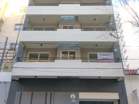 Departamento 2 ambientes  categoría cochera cubierta.  Excelente ubicación Belgrano